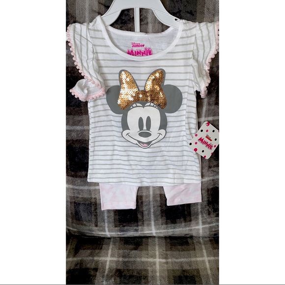 Cute Minnie Mouse outfit! - Picture 1 of 1